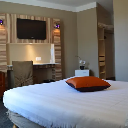 Hotel The Originals Boutique, Grand Saint-pierre, 3*