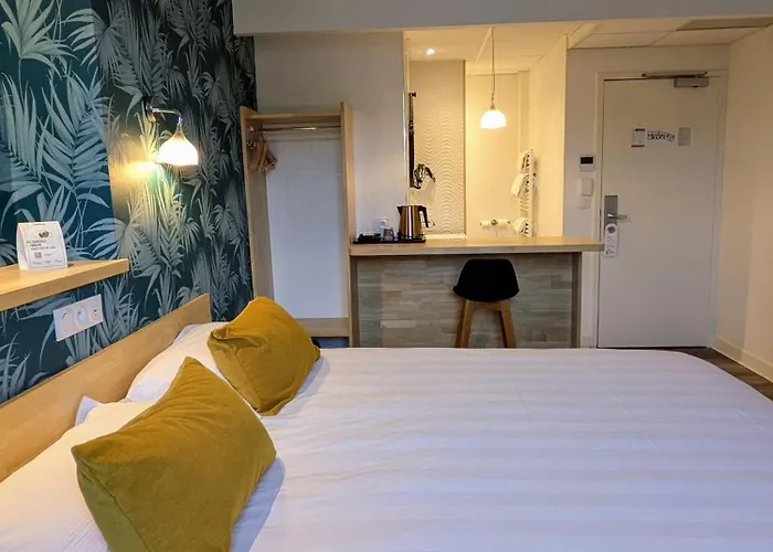 Отель The Originals Boutique, Grand Saint-pierre, Орийак